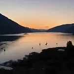 Lb5 Seeappartement Haus Landskron Mit Direktem Seezugang Am Ossiachersee