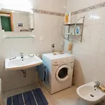 Lb5 Seeappartement Haus Landskron Mit Direktem Seezugang Am Ossiachersee *