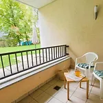Апартаменты Lb5 Seeappartement Haus Landskron Mit Direktem Seezugang Am Ossiachersee Анненхайм