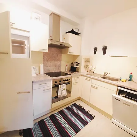 Lb5 Seeappartement Haus Landskron Mit Direktem Seezugang Am Ossiachersee Appartement *