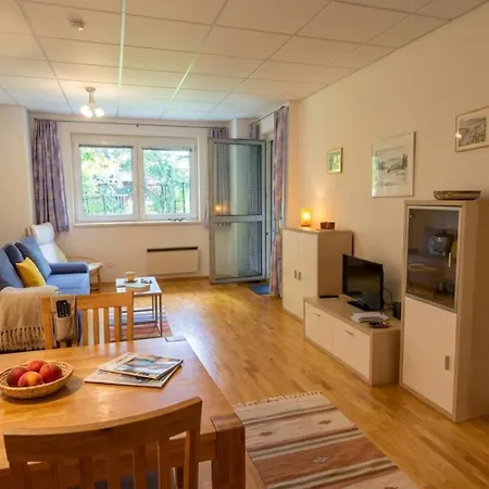 Lb5 Seeappartement Haus Landskron Mit Direktem Seezugang Am Ossiachersee *